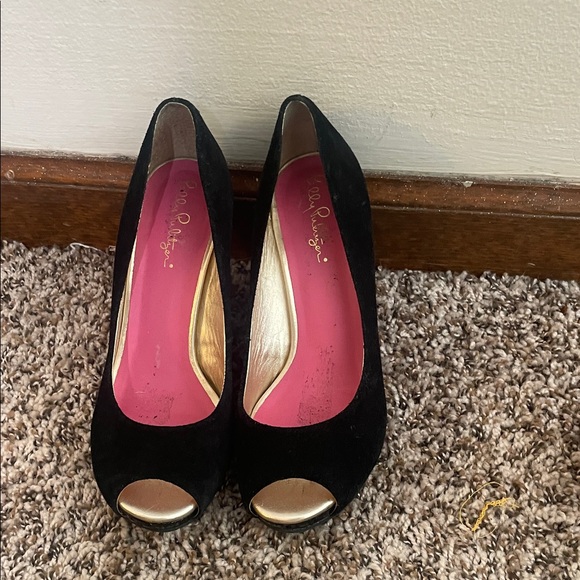 Jessica Simpson Black Heels with Gold Peep-Toe - Picture 1 of 3